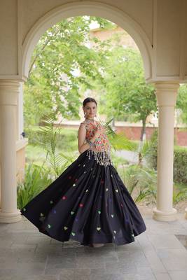 Kora Cotton Navratri Lehenga Choli with Thread Embroidery Gamthi Mirror Work & Latkan - free size 5