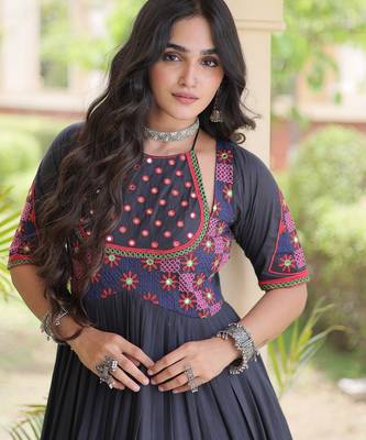 Black cotton readymade navratri anarakali suit with mirror & thread work 2