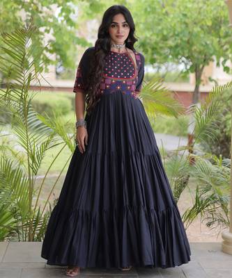 Black cotton readymade navratri anarakali suit with mirror & thread work 3