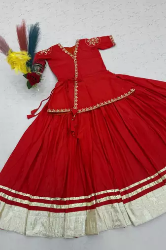Red lampi bordar Silk Blend Navratri Lahenga & Top Set