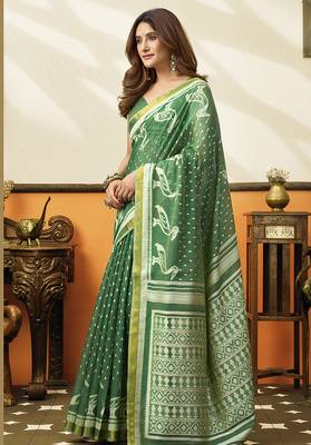 Green cotton blend printed saree with contrast border 2