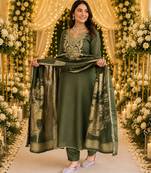 GREEN EMBRODEIRY WORK WITH COTTON BLEND PLUS SIZE KURTI PANT DUPATTA