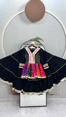 Black Color Gamthi work & mirror work Cotton Navratri Lahenga Kediyu Set 5