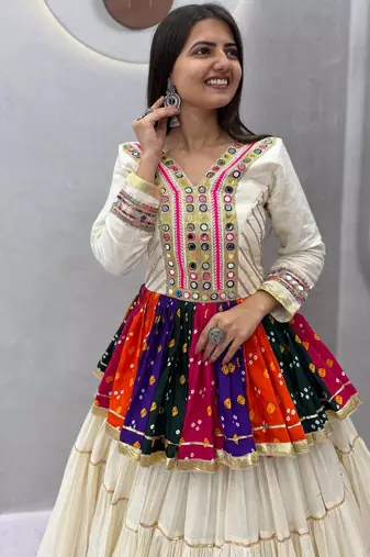 White Gamthi work & mirror work Cotton Navratri Lahenga Kediyu Set
