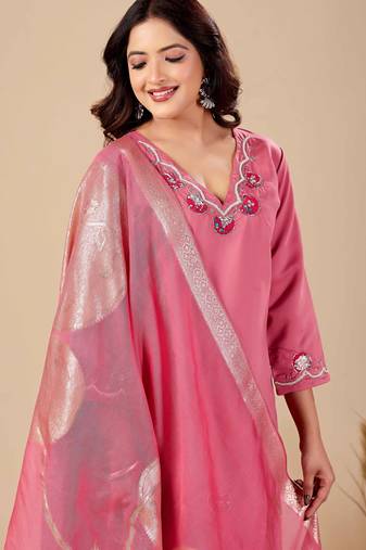Pink cotton embellished kurta set