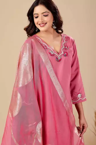 Pink cotton embellished kurta set