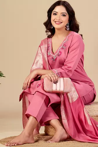 Pink cotton embellished kurta set