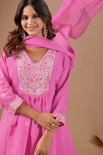 Pink cotton blend embroidered kurta set