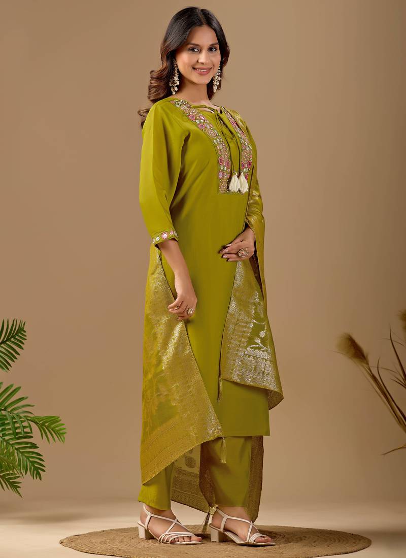 Lime cotton blend embellished kurta set