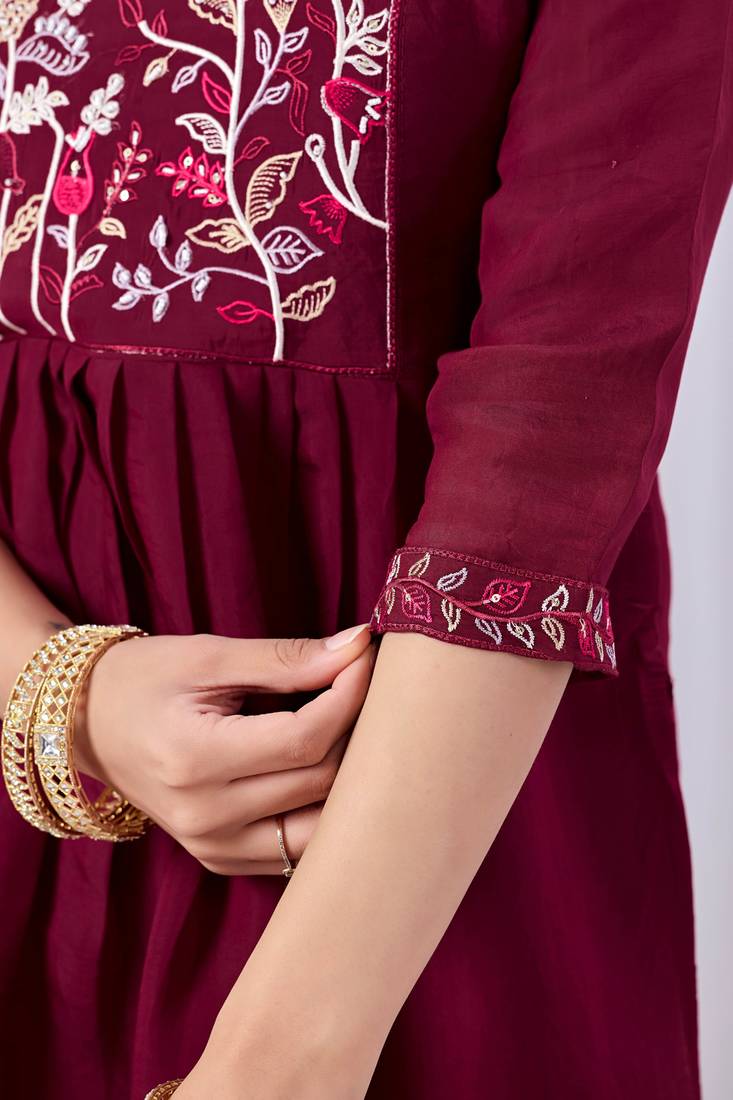 Maroon cotton embroidered kurta set