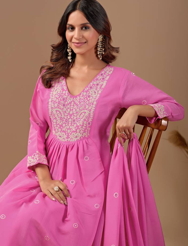 Pink cotton blend embroidered kurta set