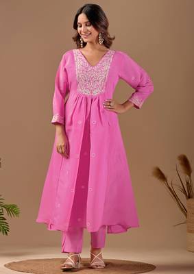 Pink cotton blend embroidered kurta set 5