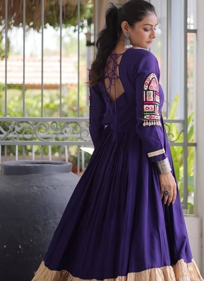 Reyon kutchi gamthi gown 12 meter flair 4-layer zari patta stitching full sleeves patch work 