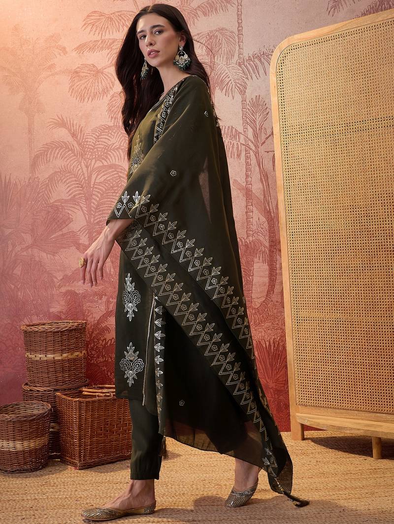 Bottle green chanderi cotton embroidered kurta set.