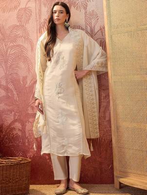 Cream chanderi cotton embroidered kurta set. 2