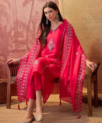 Rani chanderi cotton embroidered kurta set. 1