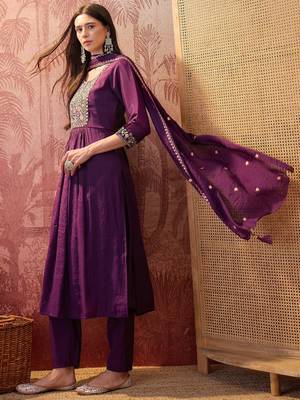 Purple chanderi cotton embroidered kurta set. 2