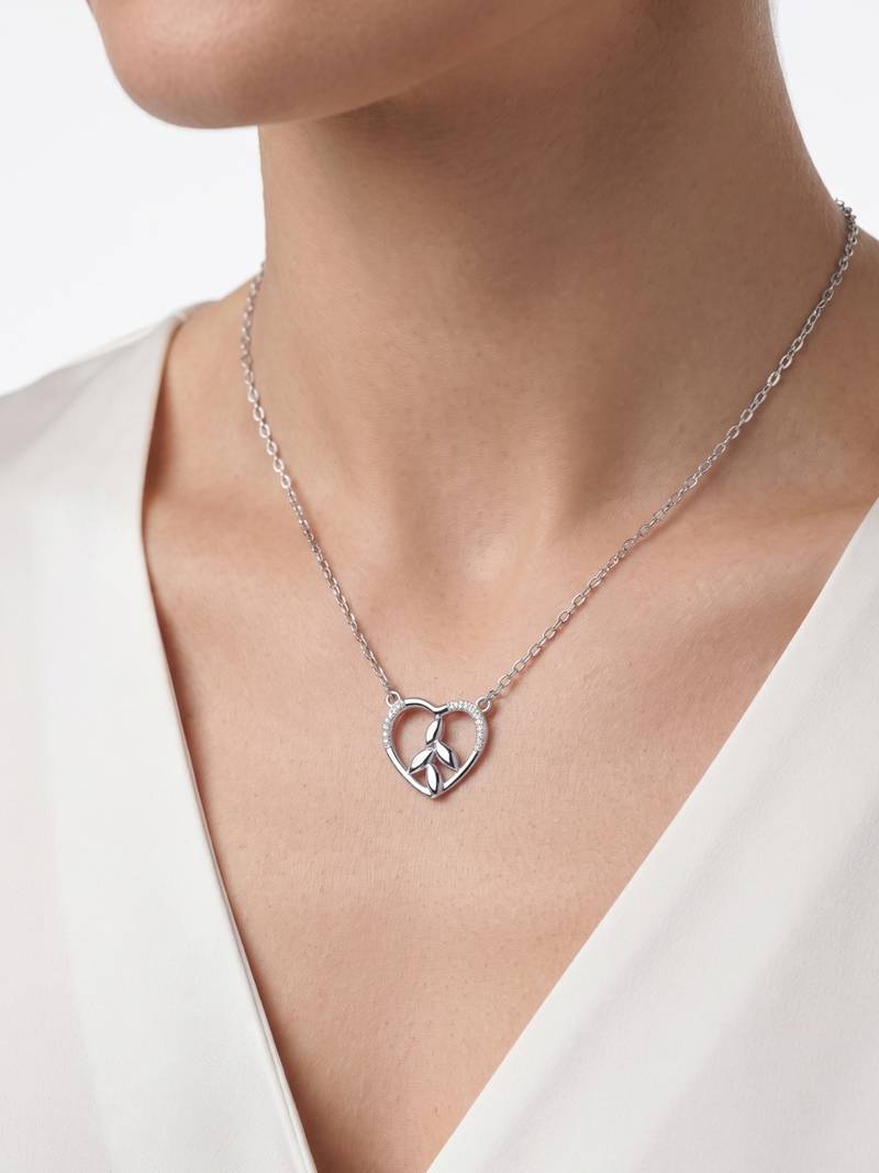 925 silver enchanted leaf heart necklace for women