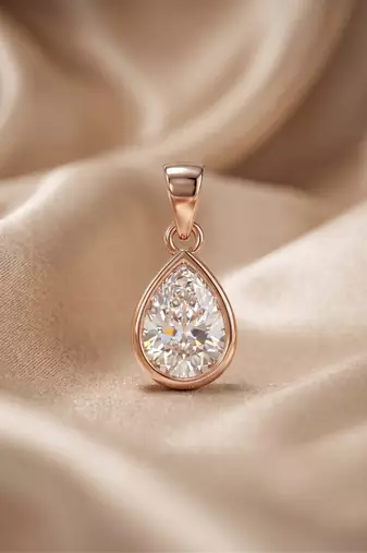 925 sterling silver elegant teardrop sparkle pendant set with earrings