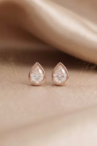 925 sterling silver elegant teardrop sparkle pendant set with earrings