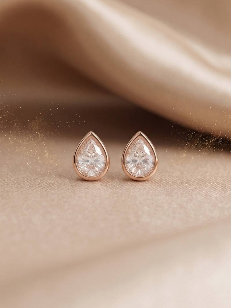 925 sterling silver elegant teardrop sparkle pendant set with earrings