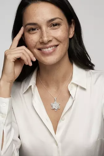 925 sterling silver snow blossom filigree pendant for women