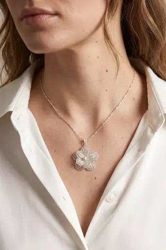925 sterling silver lily filigree pendant for women