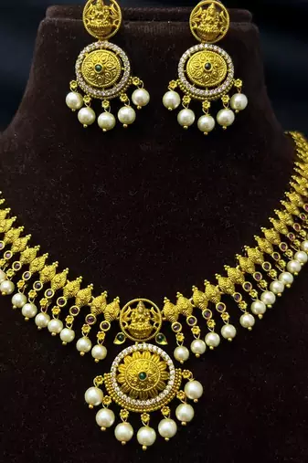 Antique Gold Temple Jewelry Set: Lakshmi Choker, Pearl Earrings, South Indian Bridal Necklace