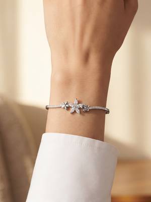 925 silver floral bloom bracelet for women 1
