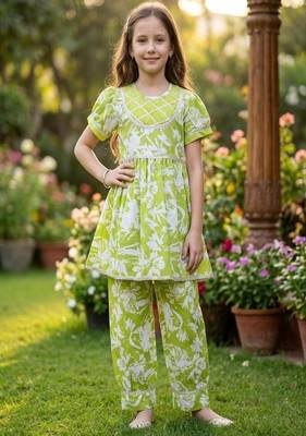 Green and white printed cotton festive wear kurta set 2