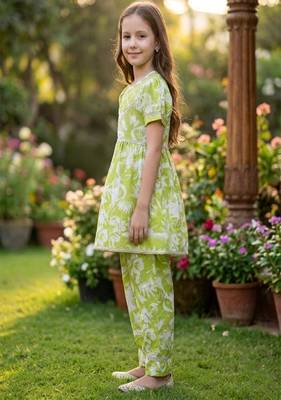 Green and white printed cotton festive wear kurta set 3