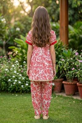 White and red printed cotton festive wear kurta set 4