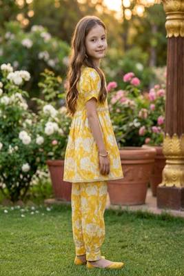 Yellow and white printed cotton festive wear kurta set 3