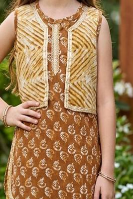 Brown and white printed cotton festive wear kurta set 5