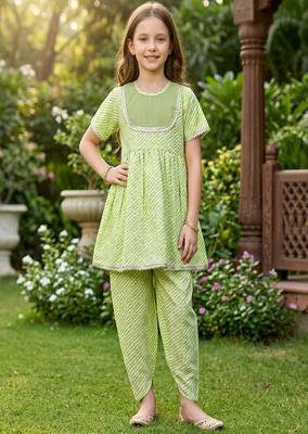 Green and white printed cotton festive wear kurta set 1