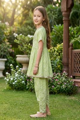 Green and white printed cotton festive wear kurta set 3