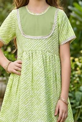 Green and white printed cotton festive wear kurta set 5