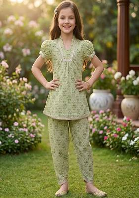 Green and white printed cotton festive wear kurta set 2