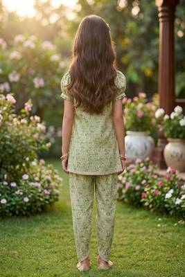 Green and white printed cotton festive wear kurta set 4