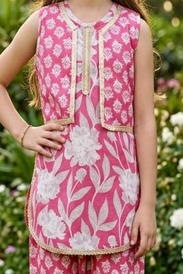 Pink and white printed cotton festive wear kurta set 5