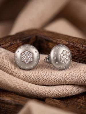 925 silver hexa spark stud earrings for women 1