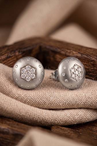 925 silver hexa spark stud earrings for women