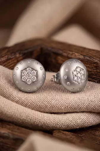 925 silver hexa spark stud earrings for women