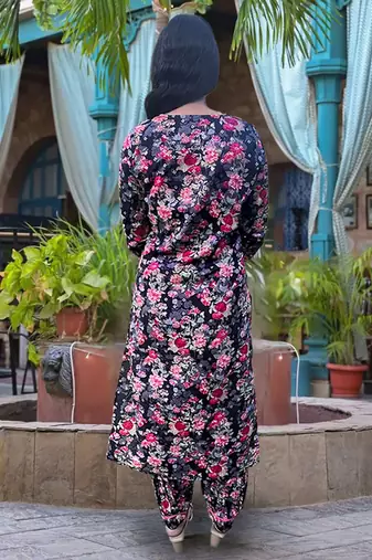 Floral Embellished Kurta Paired With Afghani Trouser & Dupatta