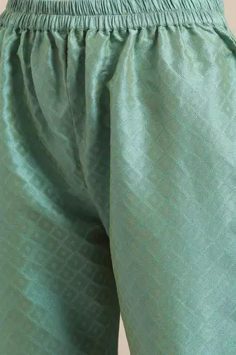Women Sea Green Thread Embroidered Yoke Textured Kurta with Trouser
