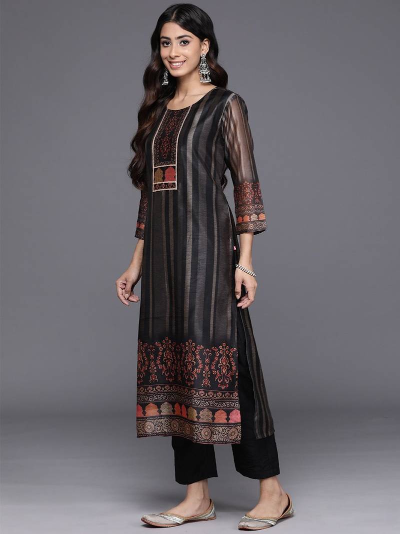 Ethnic Motifs Printed Regular Chanderi Silk Kurta with Trousers & With Dupatta