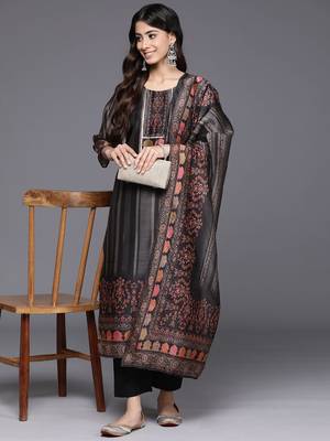 Ethnic Motifs Printed Regular Chanderi Silk Kurta with Trousers & With Dupatta 7