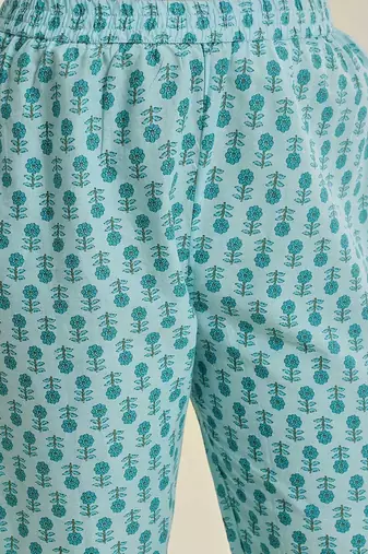 Floral Printed Regular Kurta with Trousers & With Dupatta