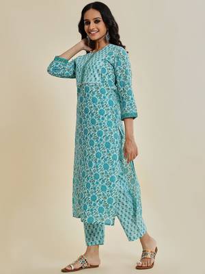 Floral Printed Regular Kurta with Trousers & With Dupatta 5