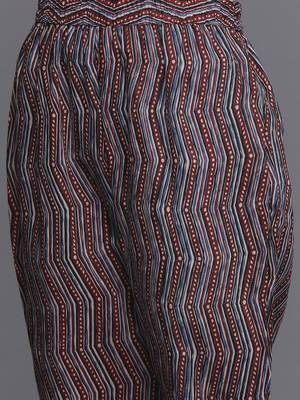 Women Rust Floral Printed Pure Cotton Kurta with Palazzos 4